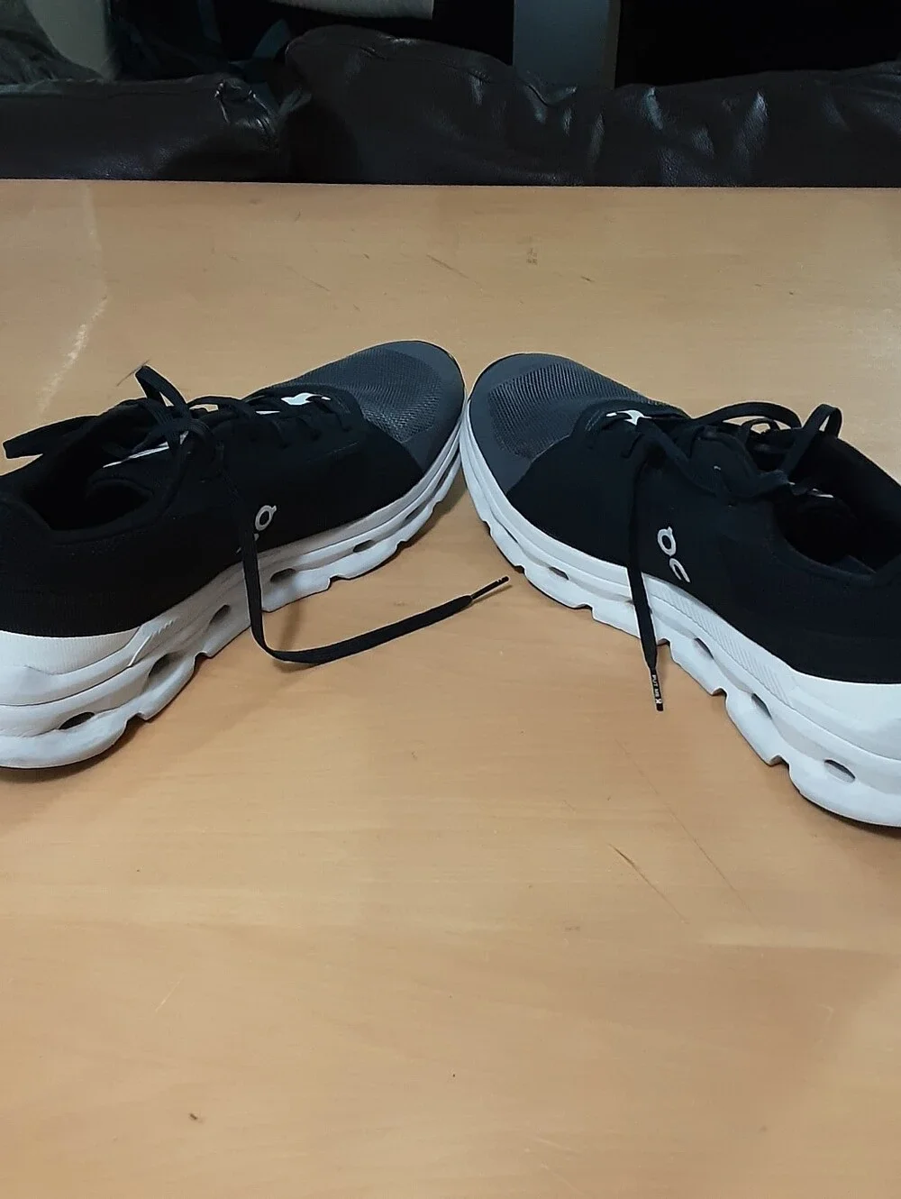 ON Cloudrunner Running Shoes 10.5